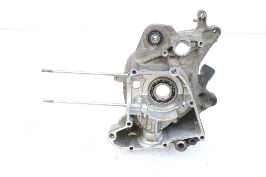 photo de RECHTER MOTORKAP YAMAHA NEOS NEO'S 4T 50 (2008 - 2016) - Detail van het onderdeel