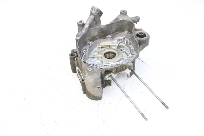 photo de RECHTER MOTORKAP YAMAHA NEOS NEO'S 4T 50 (2008 - 2016) - Bevestigingspunten