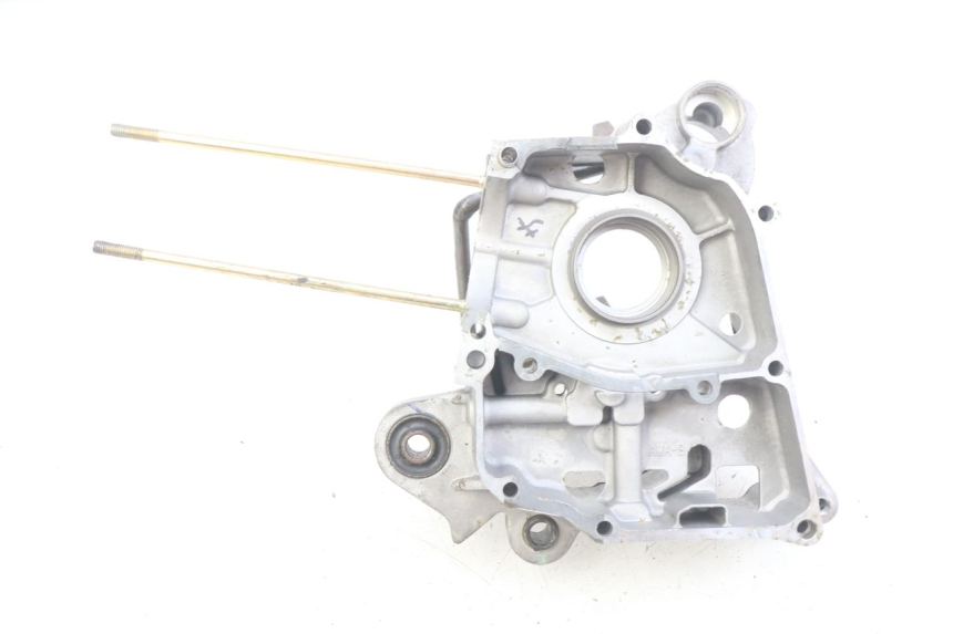 photo de RECHTER MOTORKAP SYM ORBIT III 3 4T 50 (2021 - 2025) - Detail van het onderdeel