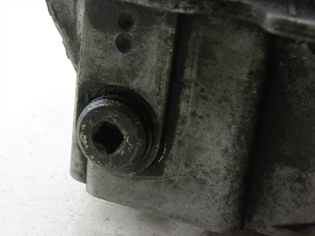 photo de RECHTS MOTORDEKSEL PEUGEOT SATELIS 125 (2010 - 2012) - Technische close-up
