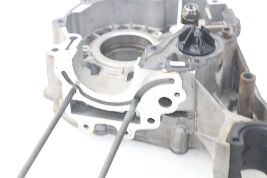 photo de RECHTER MOTORDEKSEL PEUGEOT SATELIS 125 (2013 - 2018) - Technische close-up