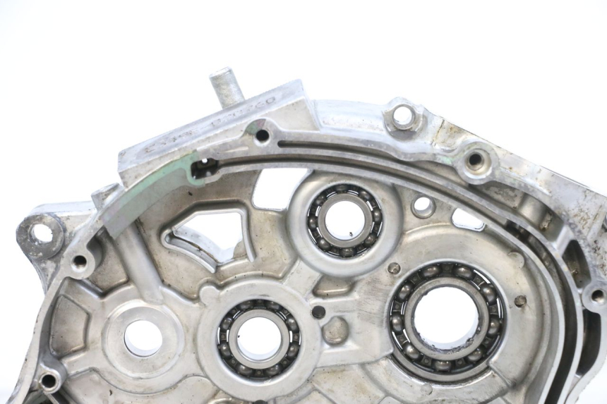 photo de RECHTER MOTORDEKSEL YAMAHA TTR 125 (2000 - 2020) - Kenmerkende details