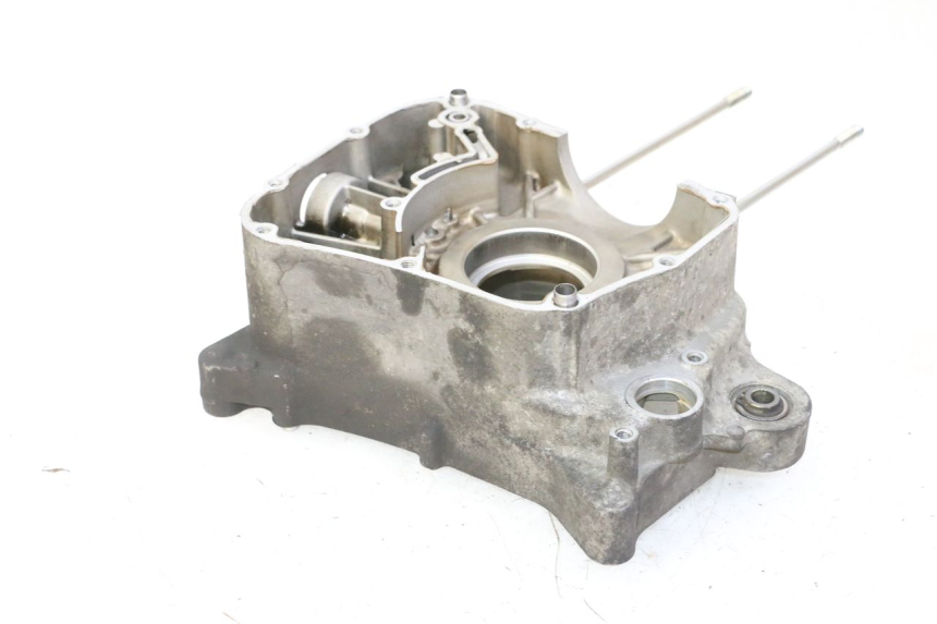 photo de RECHTER MOTORKAP YAMAHA X-MAX XMAX 125 (2010 - 2013) - Detail van het onderdeel