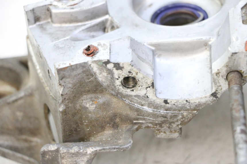 photo de RECHTER MOTORDEKSEL YAMAHA AEROX 50 (1997 - 2006) - Technische close-up