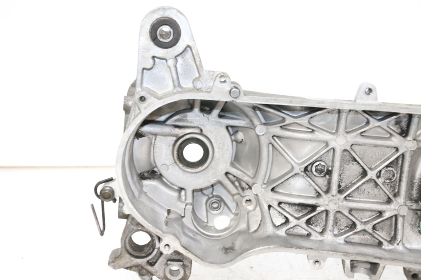 photo de LINKER MOTORKAP PEUGEOT KISBEE 2T 50 (2010 - 2017) - Alternatieve hoek