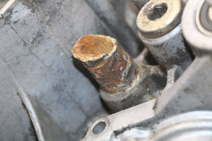 photo de LINKER MOTORKAP APRILIA SCARABEO GT 125 (1999 - 2007) - Detail van het onderdeel