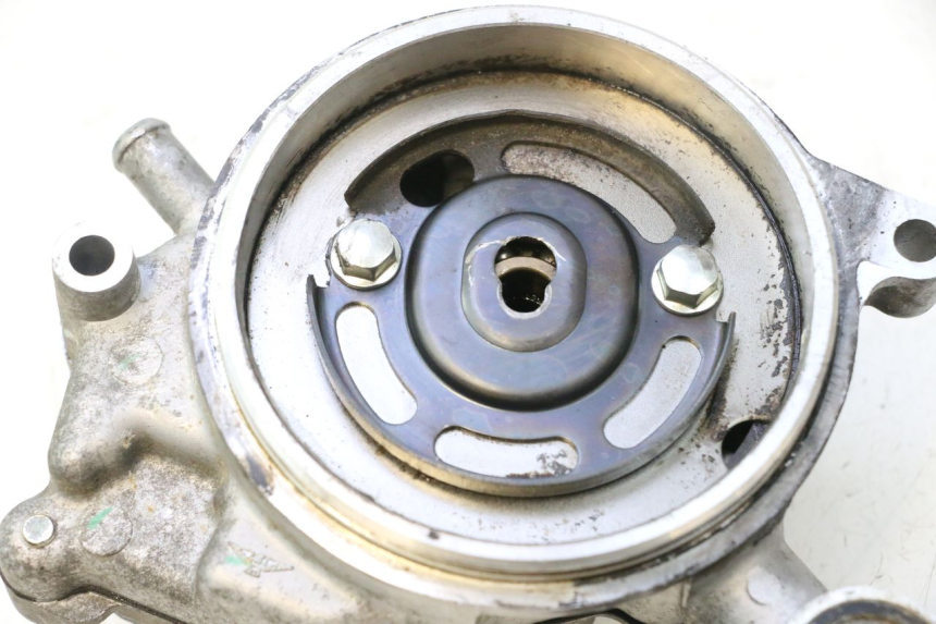 photo de WATERPOMPBEHUIZING YAMAHA X-MAX XMAX 125 (2010 - 2013) - Detail van het onderdeel