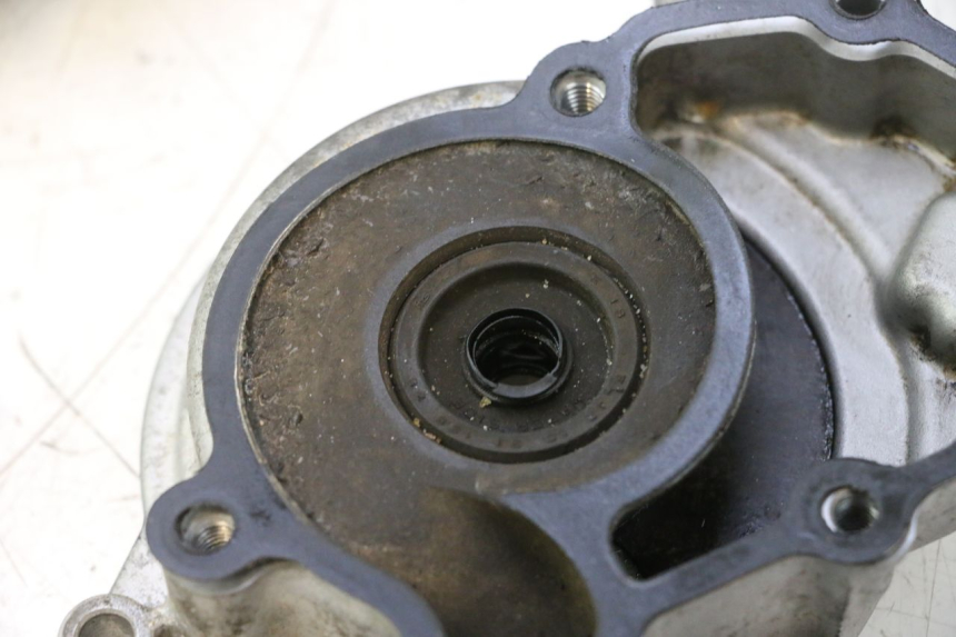photo de WATERPOMPBEHUIZING YAMAHA X-MAX XMAX 125 (2010 - 2013) - Staat van het oppervlak