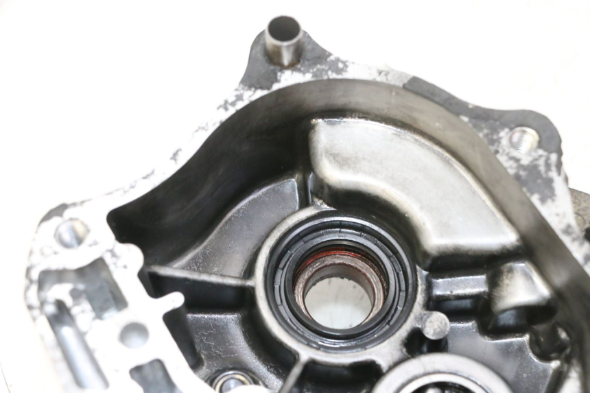 photo de WIELAANDRIJFKAST KYMCO AGILITY 4T 50 (2005 - 2018) - Bevestigingspunten