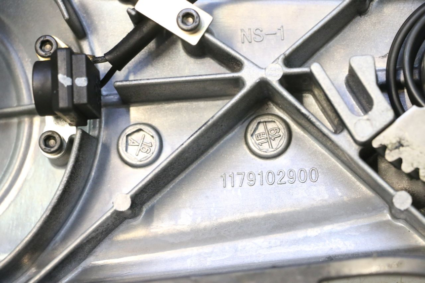 photo de VARIATORKAP PEUGEOT KISBEE 2T 50 (2018 - 2022) - Detail van het onderdeel