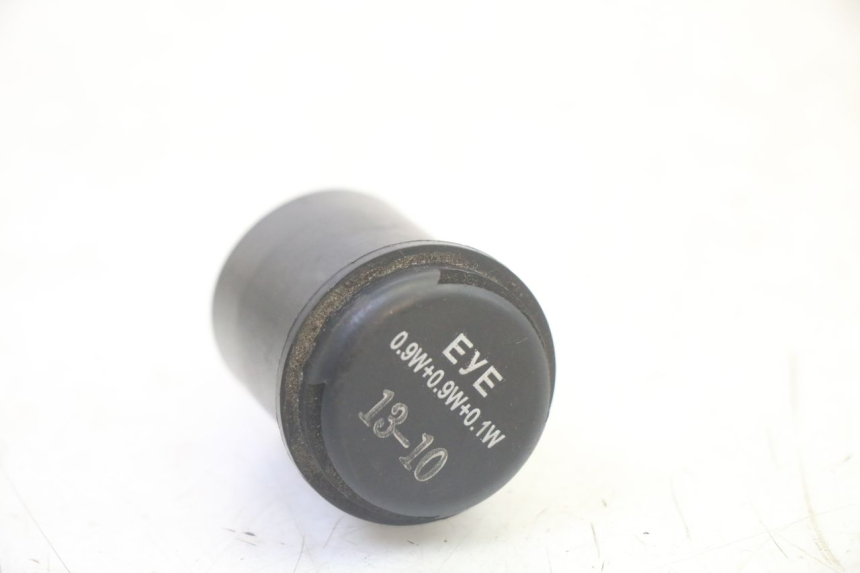 photo de KNIPPERLICHTRELAIS ADIVA AD3 300 (2014 - 2020) - Detail van het onderdeel