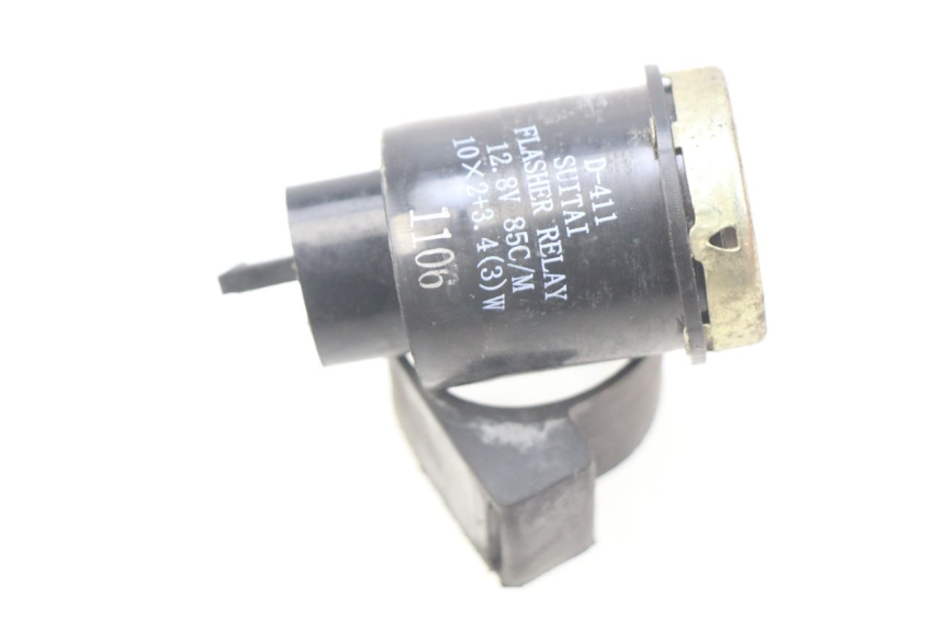 photo de KNIPPERLICHTRELAIS KYMCO AGILITY 4T 50 (2005 - 2018) - Zoom op gebruiksstaat