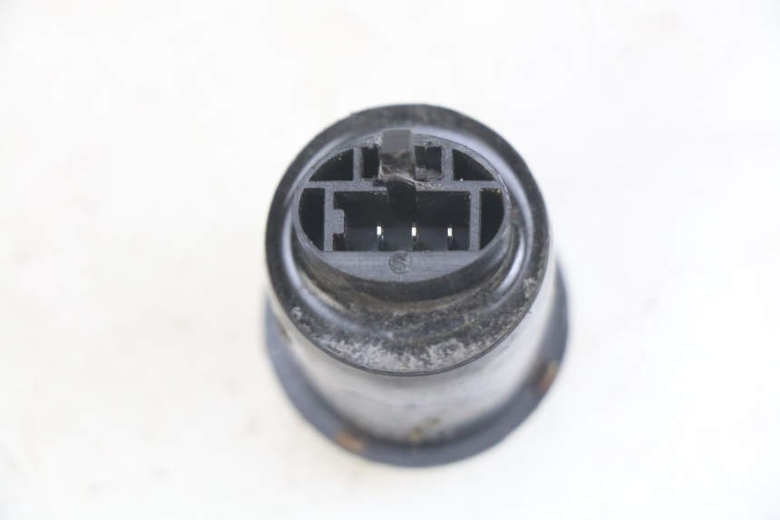 photo de KNIPPERLICHTRELAIS KYMCO AGILITY NAKED RENOUVO 2T 50 (2011 - 2018) - Zoom op gebruiksstaat