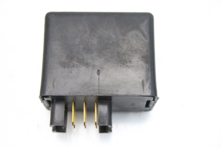 photo de KNIPPERLICHTRELAIS SUZUKI AN BURGMAN 400 (2006 - 2010) - Zoom op gebruiksstaat