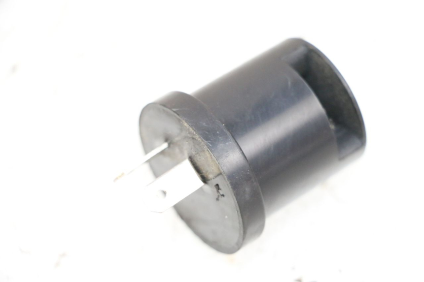 photo de KNIPPERLICHTRELAIS MBK BOOSTER SPIRIT NAKED 50 (2004 - 2017) - Hoofdaanzicht