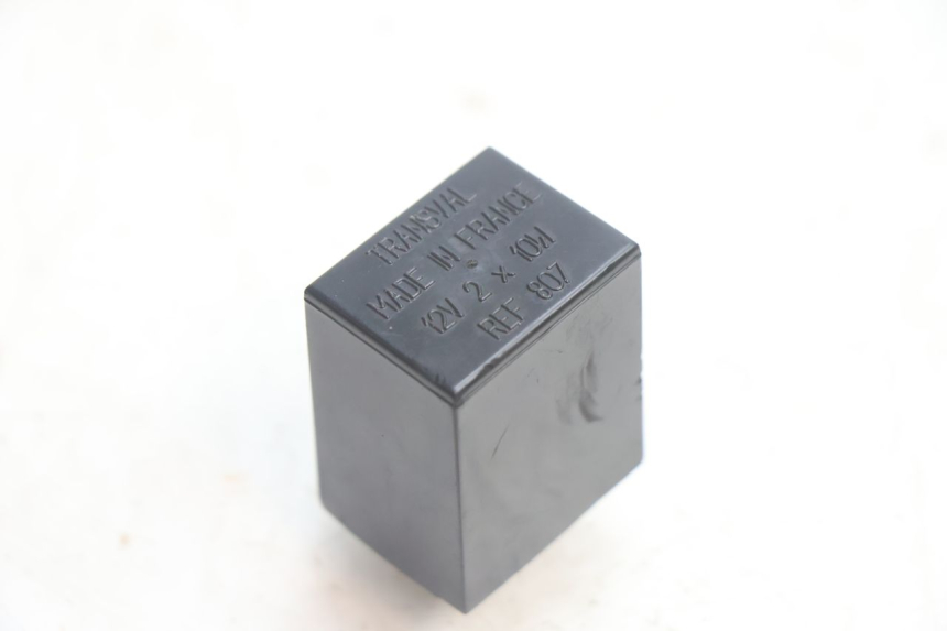 photo de KNIPPERLICHTRELAIS PEUGEOT BUXY 50 (1993 - 1998) - Detail van het onderdeel