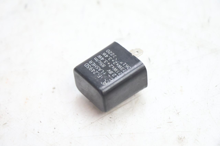 photo de Knipperlichtrelais HONDA CB TWO FIFTY 250 (1991 - 2002) - Detail van het onderdeel