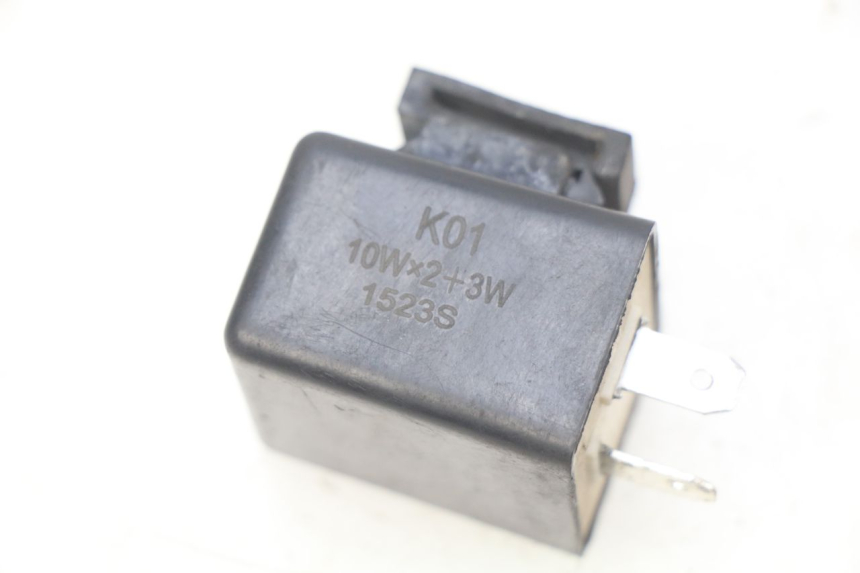 photo de RICHTINGAANWIJZERRELAIS RIDE CLASSIC 2T 50 (2014 - 2022) - Detail van het onderdeel