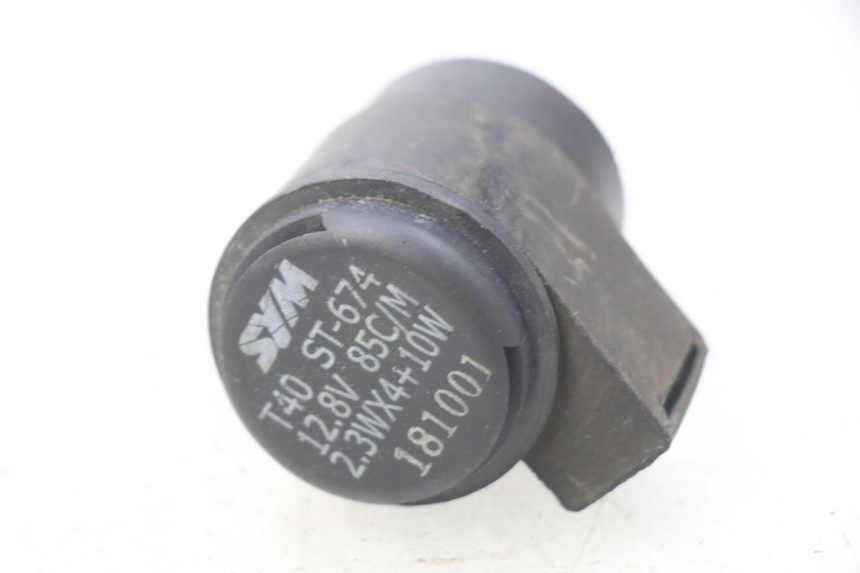 photo de KNIPPERLICHTRELAIS SYM CROX 4T 50 (2016 - 2023) - Zoom op gebruiksstaat