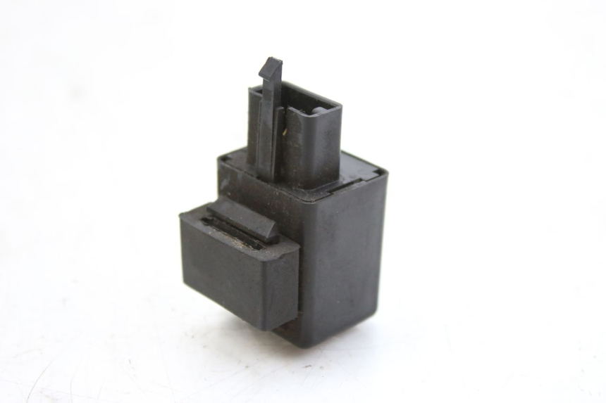 photo de KNIPPERLICHTRELAIS HONDA FES PANTHEON 125 (2003 - 2007) - Andere kijkhoek