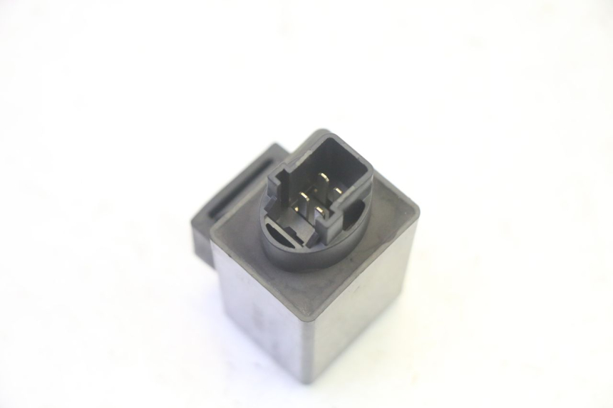 photo de KNIPPERLICHTRELAIS HONDA FES S-WING SWING ABS 125 (2007 - 2015) - Zoom op gebruiksstaat