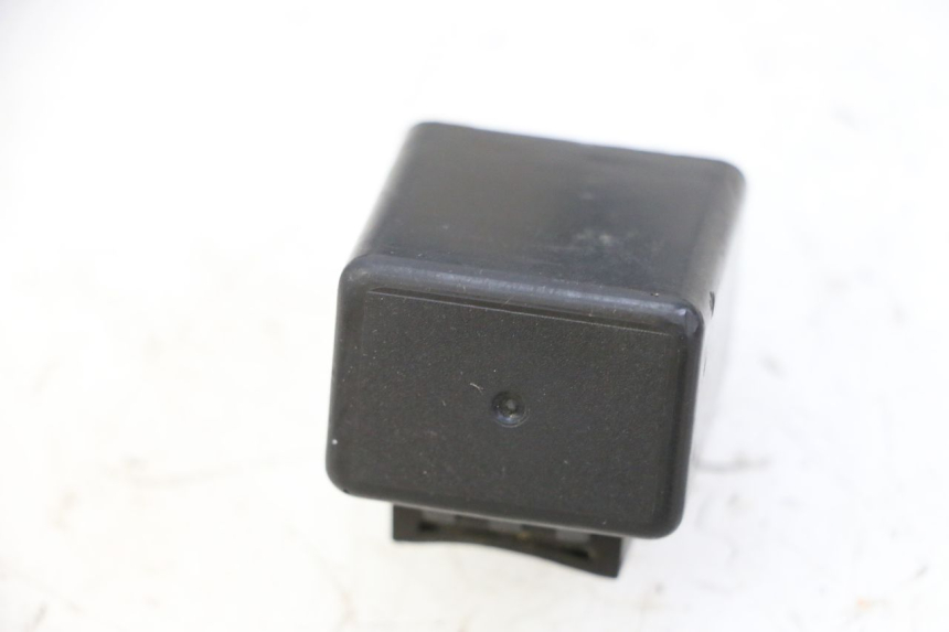 photo de KNIPPERLICHTRELAIS STAHO FH 50 (2018 - 2019) - Technische close-up