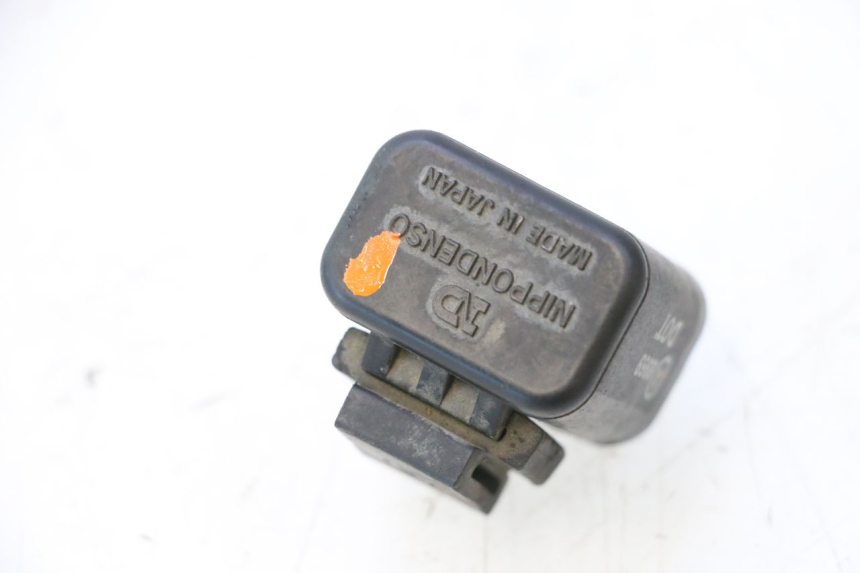photo de Knipperlichtrelais KAWASAKI GPX F ZX750F 750 (1986 - 1990) - Detail van het onderdeel