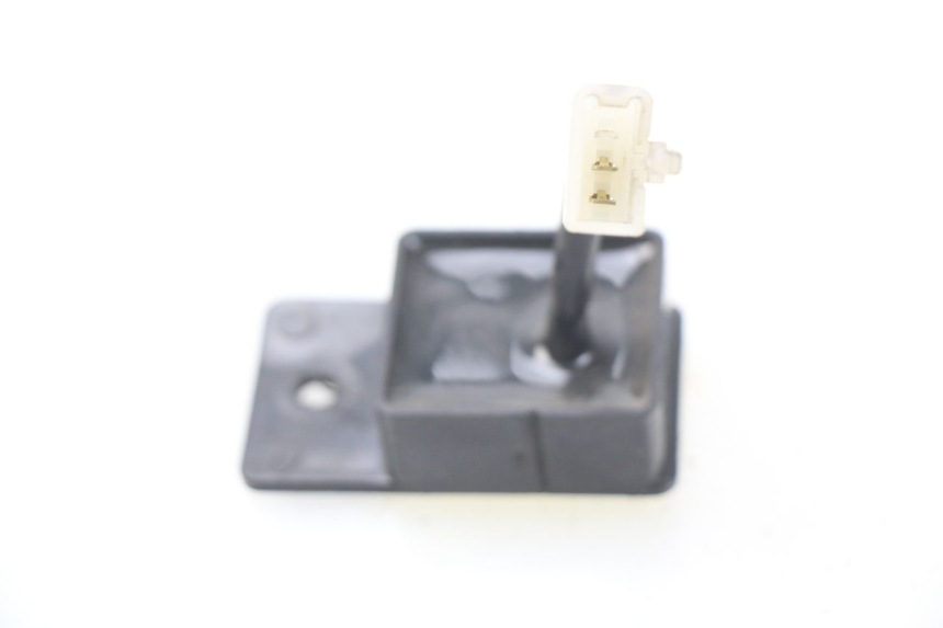 photo de KNIPPERLICHTRELAIS KAWASAKI GPZ S 500 (1994 - 2005) - Zoom op gebruiksstaat