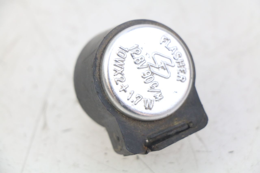 photo de RICHTINGAANWIJZERRELAIS SUZUKI GSX-F GSX  F 1100 (1988 - 1994) - Hoofdaanzicht