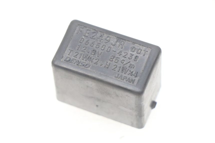 photo de KNIPPERLICHTRELAIS SUZUKI GSX-R GSXR 750 (2011 - 2016) - Hoofdaanzicht