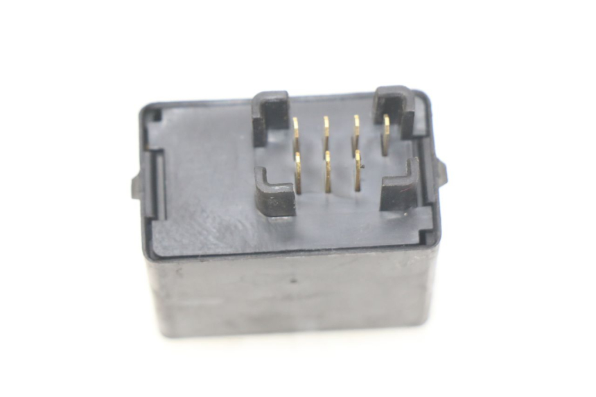 photo de KNIPPERLICHTRELAIS SUZUKI GSX-R GSXR 750 (2011 - 2016) - Detail van het onderdeel