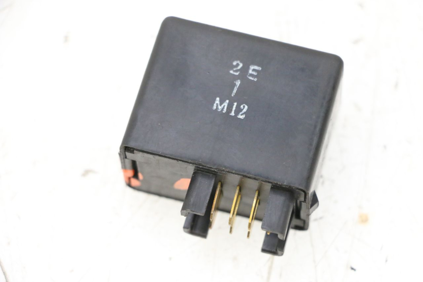 photo de KNIPPERLICHTRELAIS SUZUKI GSXR GSX-R 1000 (2003 - 2004) - Detail van het onderdeel