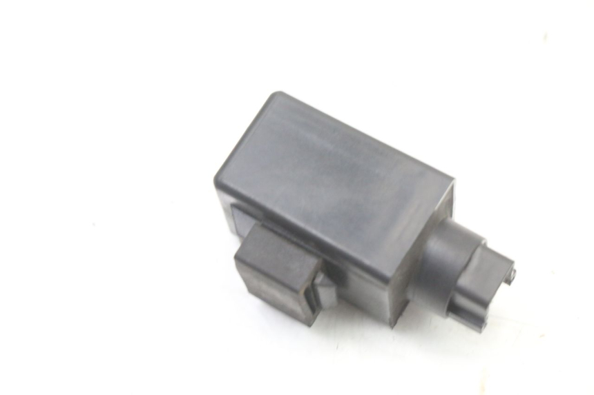 photo de KNIPPERLICHTRELAIS HONDA FES S-WING SWING ABS 125 (2007 - 2015) - Detail van het onderdeel