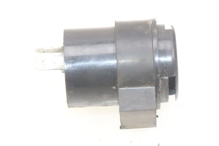 photo de KNIPPERLICHTRELAIS PEUGEOT KISBEE 2T 50 (2010 - 2017) - Detail van het onderdeel