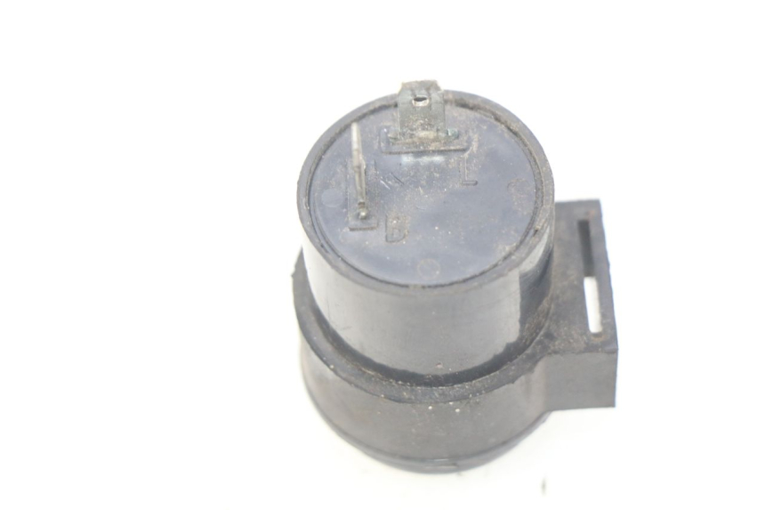 photo de KNIPPERLICHTRELAIS PEUGEOT KISBEE 2T 50 (2010 - 2017) - Zoom op gebruiksstaat