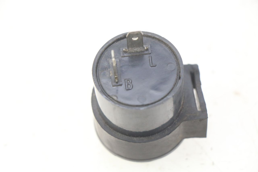 photo de KNIPPERLICHTRELAIS PEUGEOT KISBEE 2T 50 (2010 - 2017) - Zoom op gebruiksstaat