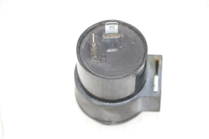 photo de KNIPPERLICHTRELAIS PEUGEOT KISBEE 2T 50 (2010 - 2017) - Detail van het onderdeel