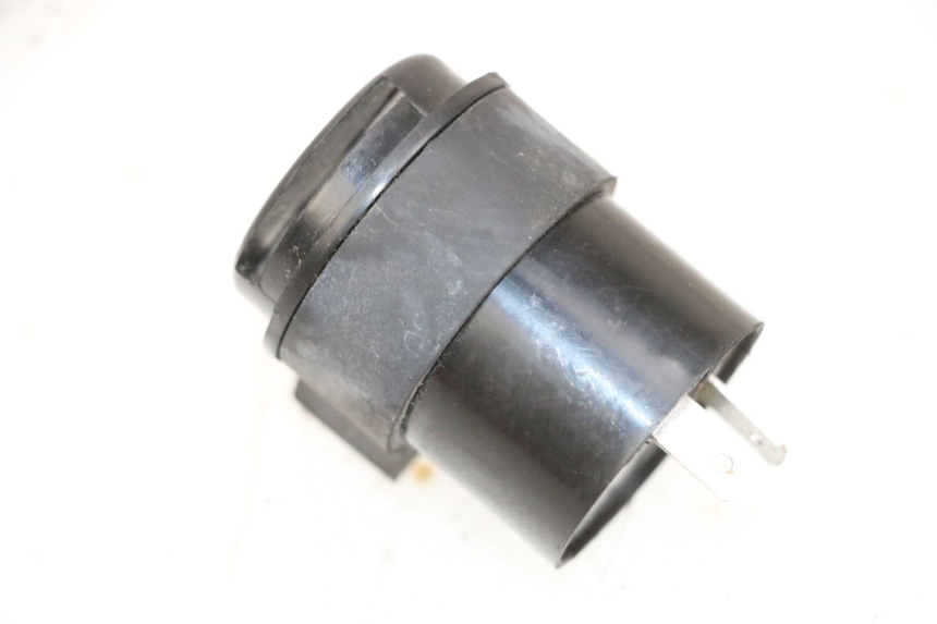 photo de KNIPPERLICHTRELAIS PEUGEOT KISBEE 2T 50 (2010 - 2017) - Zoom op gebruiksstaat