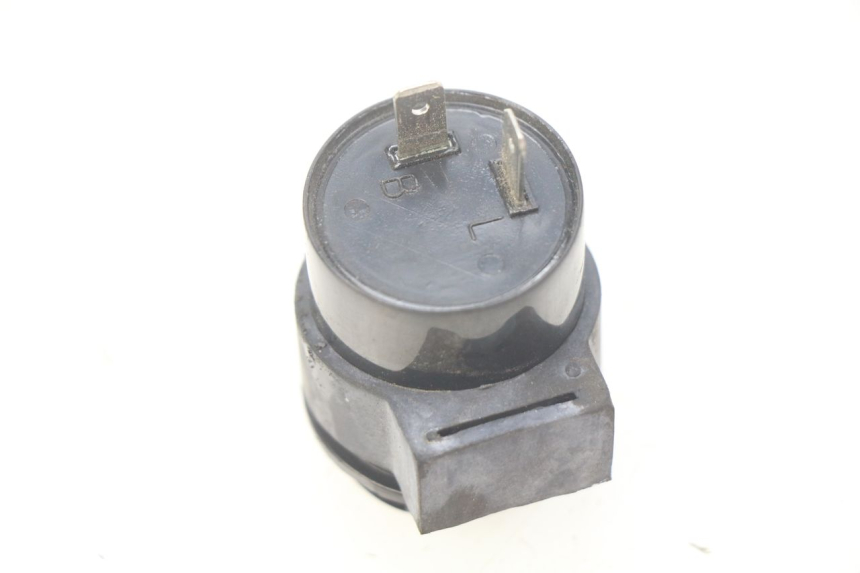 photo de KNIPPERLICHTRELAIS PEUGEOT KISBEE 4T 50 (2018 - 2022) - Zoom op gebruiksstaat