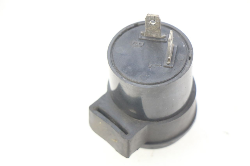 photo de KNIPPERLICHTRELAIS PEUGEOT KISBEE 4T 50 (2010 - 2017) - Detail van het onderdeel