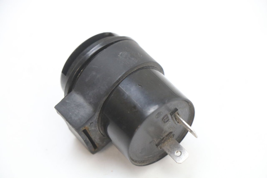 photo de KNIPPERLICHTRELAIS PEUGEOT KISBEE 4T 50 (2018 - 2022) - Zoom op gebruiksstaat