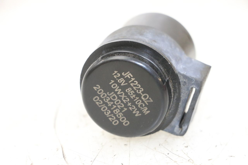 photo de KNIPPERLICHTRELAIS PEUGEOT KISBEE 4T 50 (2018 - 2022) - Zoom op gebruiksstaat