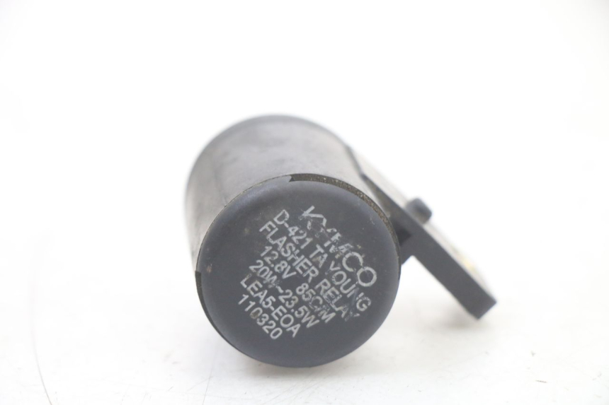 photo de KNIPPERLICHTRELAIS KYMCO DINK 4T 50 (2007 - 2018) - Hoofdaanzicht