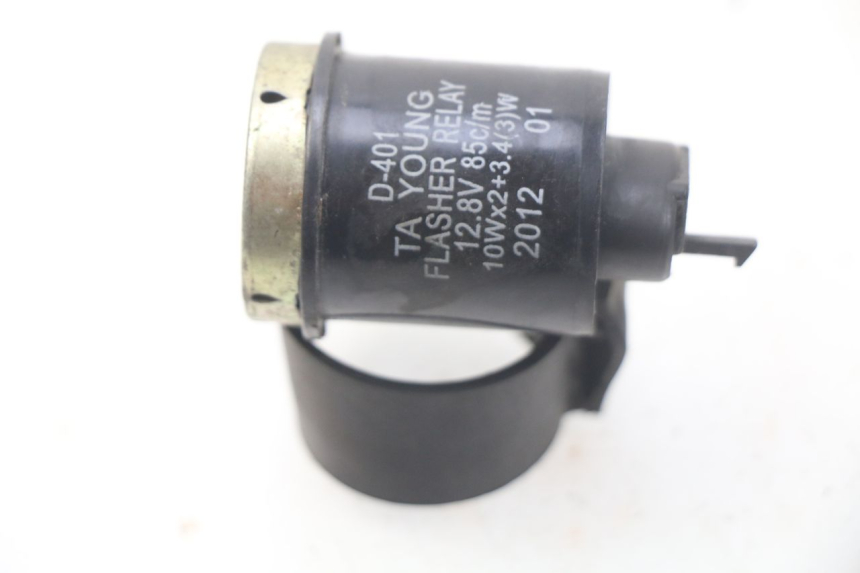 photo de KNIPPERLICHTRELAIS KYMCO LIKE 4T 50 (2009 - 2018) - Detail van het onderdeel