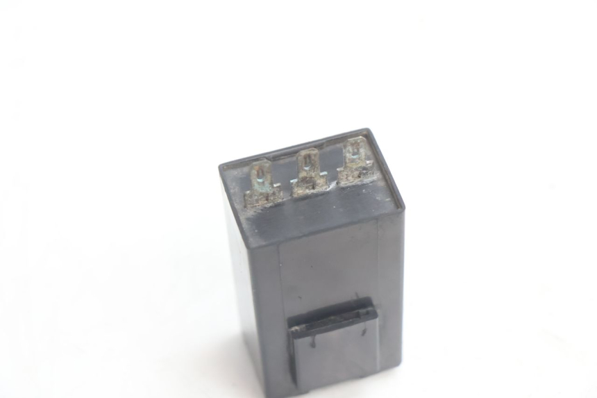 photo de RICHTINGAANWIJZERRELAIS PEUGEOT LUDIX ONE 50 (2004 - 2013) - Andere kijkhoek