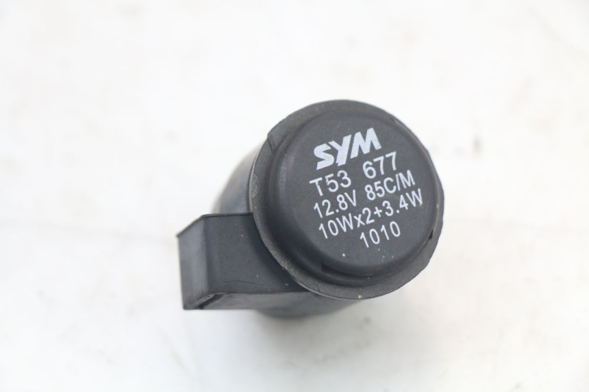 photo de RICHTINGAANWIJZERRELAIS SYM MIO 50 (2011 - 2017) - Andere kijkhoek