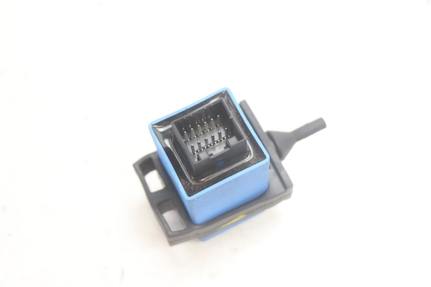 photo de KNIPPERLICHTCENTRALE PIAGGIO MP3 HPE 530 (2022 - 2026) - Andere kijkhoek