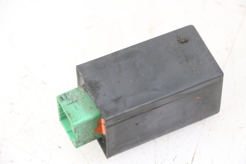 photo de KNIPPERLICHTRELAIS PIAGGIO MP3 LT 300 (2010 - 2016) - Zoom op gebruiksstaat