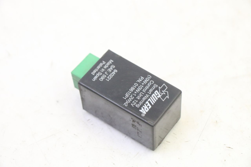 photo de KNIPPERLICHTRELAIS PIAGGIO MP3 RL 250 (2006 - 2010) - Detail van het onderdeel