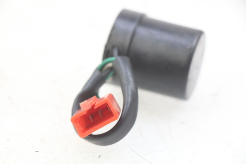 photo de KNIPPERLICHTRELAIS SELECT UP OCTALIS 125 (2007 - 2012) - Zoom op gebruiksstaat